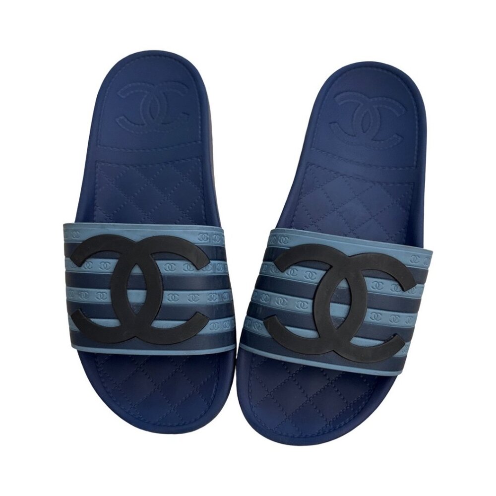 Chanel logo rubber blue slides size 38